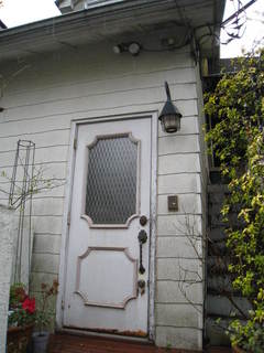 beforeドアと外壁